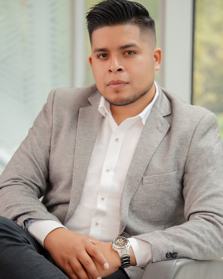 Luis, co fundador y coach comercial senior de BDM International